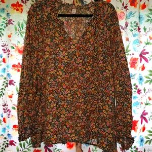 Old Navy springtime long sleeve shirt
